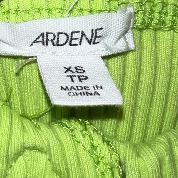 Off the shoulder Green Ribbed Crop Top - Picture 2 of 2